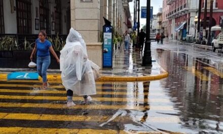 Continúan lluvias este jueves y viernes derivado de sistema frontal, vaguada y onda tropical
