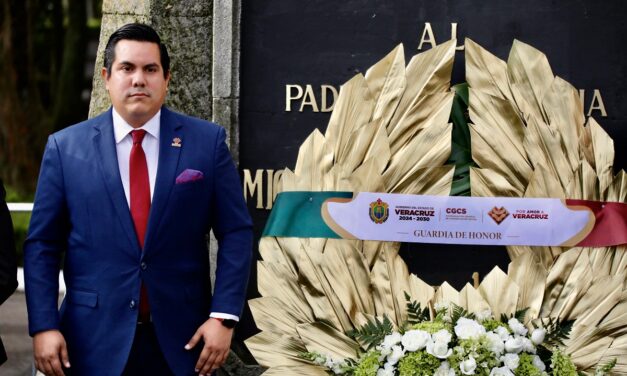 Mensaje del Coordinador de Comunicación Social, Rodolfo Bouzas Medina durante Guardia de Honor