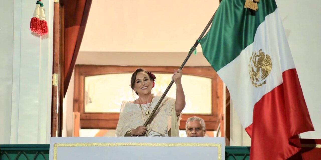 Rocío Nahle hace historia al dar el Grito de Independencia como primera gobernadora de Veracruz