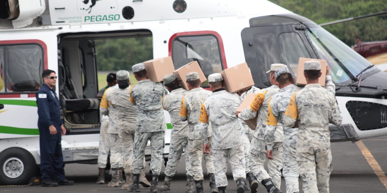 Con puente aéreo,&nbsp;realizan&nbsp;23 vuelos de rescate y entrega de víveres a municipios incomunicados