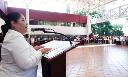 Gobierno del Estado responde a solicitudes escolares con mobiliario a 920 planteles