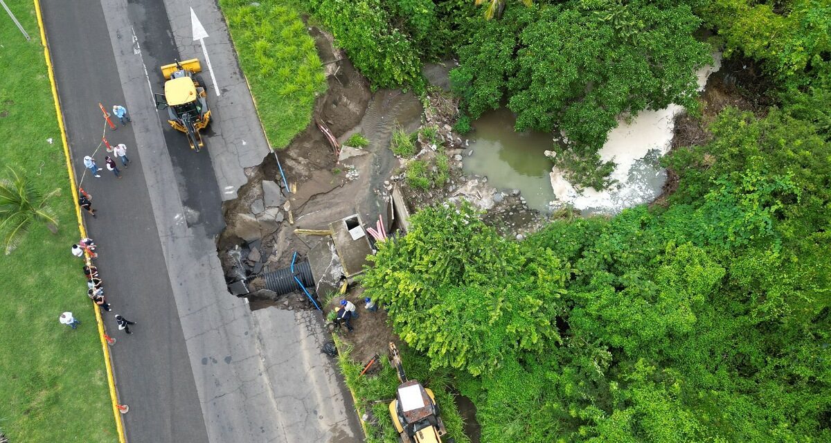 Atiende SIOP afectación en la carretera federal 150 Antón Lizardo-Veracruz
