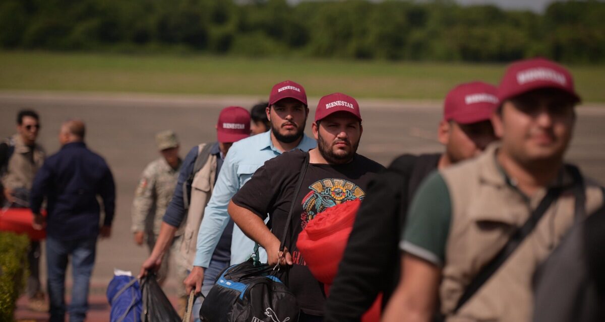 Veracruz respalda con transporte aéreo a brigadas de Bienestar en tareas de censo