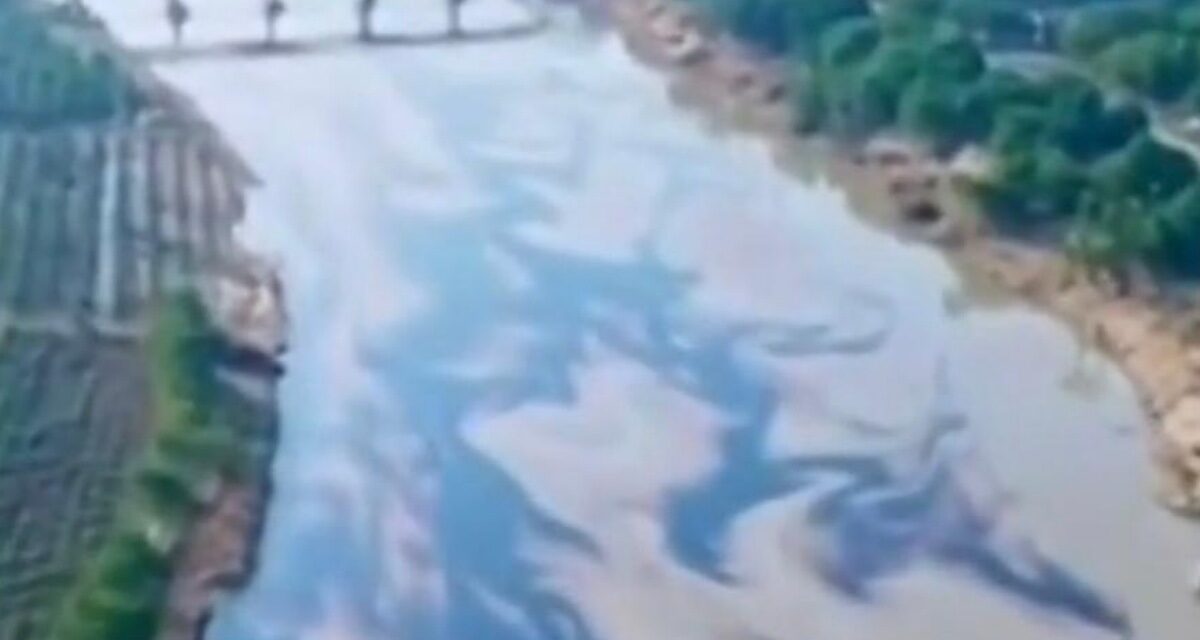 Atiende PEMEX derrame de hidrocarburo en río Pantepec en norte de Veracruz