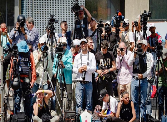 Astrolabio Político