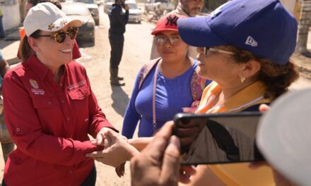 Gobernadora supervisa restablecimiento de servicios y entrega de apoyos en Álamo 