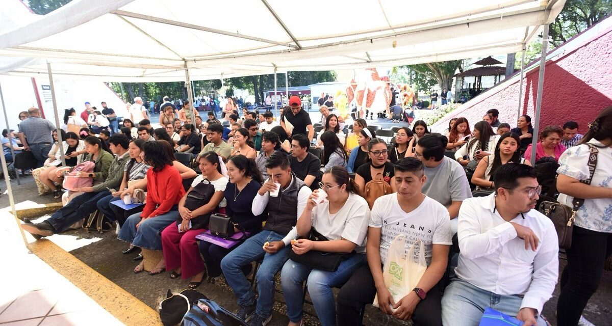 Asigna SEV 650 plazas en educación básica y media superior