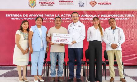 Entrega Sedarpa Fomento Apícola y Meliponicultura para incrementar la producción de miel