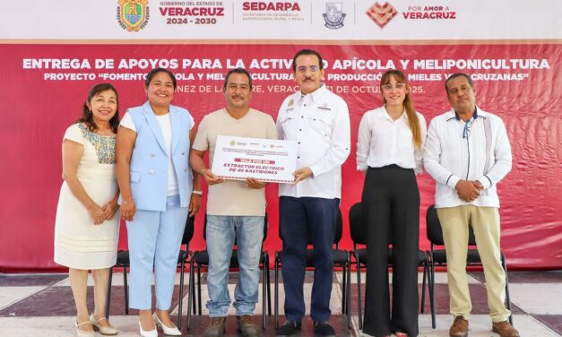 Entrega Sedarpa Fomento Apícola y Meliponicultura para incrementar la producción de miel