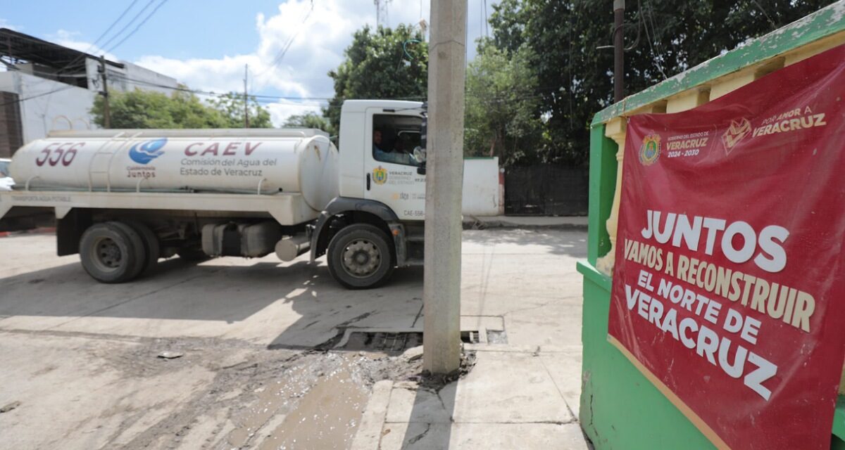 Equipos vactor de CAEV liberan drenajes y facilitan limpieza en colonias de Poza Rica