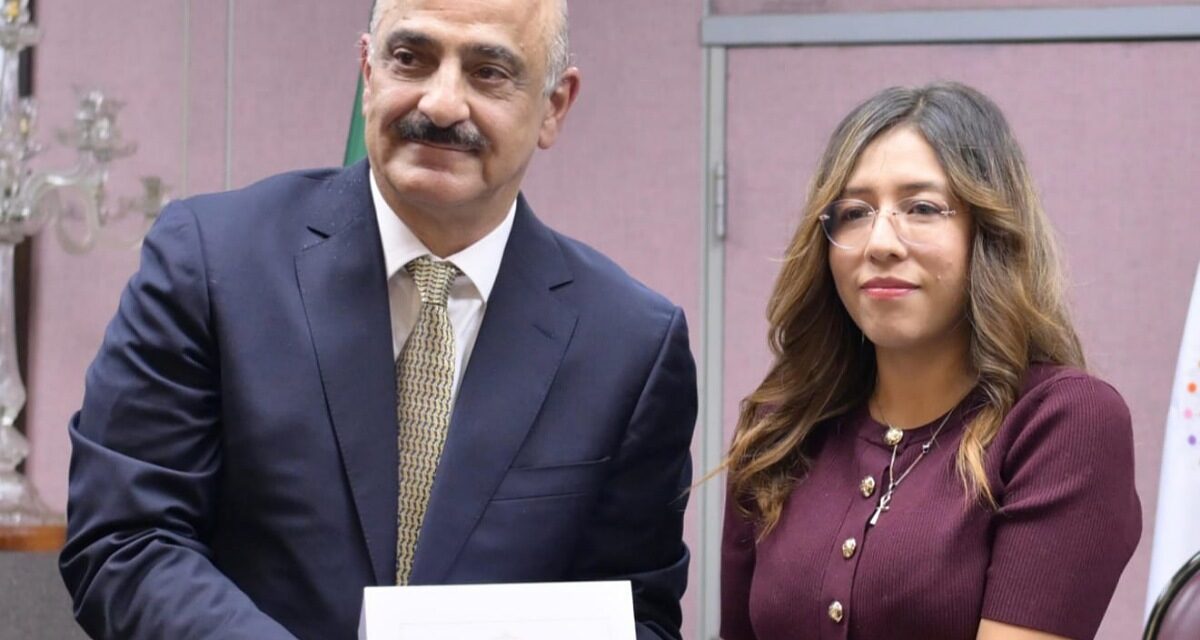 Gobierno del Estado entrega al Legislativo el Informe del primer año de Rocío Nahle