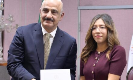 Gobierno del Estado entrega al Legislativo el Informe del primer año de Rocío Nahle