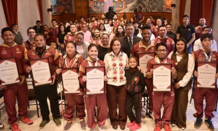 Premio Estatal del Deporte reconoce el esfuerzo y dedicación de atletas: Rocío Nahle