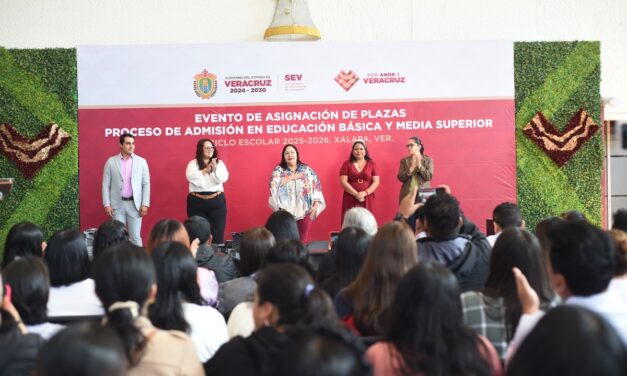 Se suman 161 nuevos maestros al sistema educativo de Veracruz, entrega SEV plazas