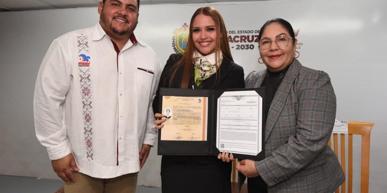 Reciben título de licenciatura 57 egresados del Tecnológico de Alvarado