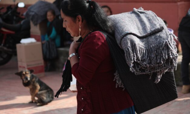 Familias de las Altas Montañas reciben atención de la Caravana Abrigando Corazones