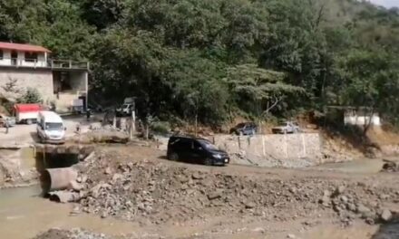 Atiende SICT nueve incidencias en caminos de Ilamatlán y Zontecomatlán tras intensas lluvias