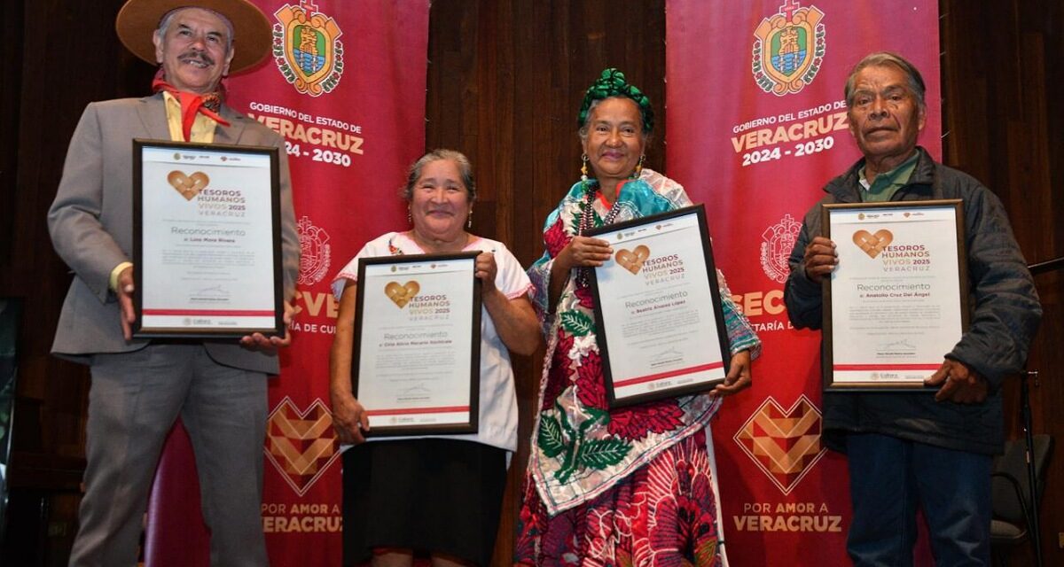 Distingue SECVER a promotores y guardianes del patrimonio cultural del estado