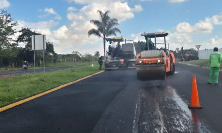 Continúan trabajos de conservación periódica en la carretera Xalapa-Veracruz: SICT