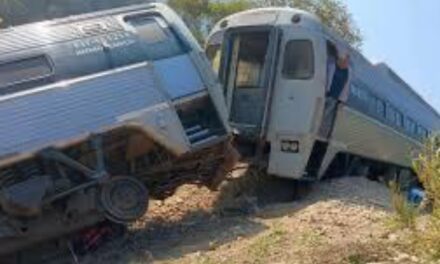 Tres veracruzanos muertos y tres heridos tras descarrilamiento de tren Interoceánico
