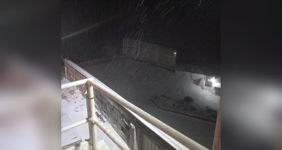Segunda nevada en el Cofre de Perote durante la noche del lunes