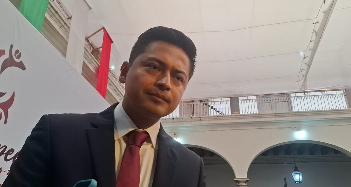 Tras tomar protesta como alcalde de Coatepec, Nacho Luna dará marcha atrás a parquímetros