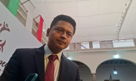 Tras tomar protesta como alcalde de Coatepec, Nacho Luna dará marcha atrás a parquímetros