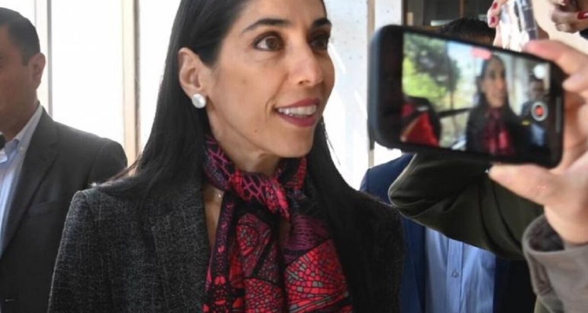 Deja Fiscalía Verónica Hernández Giadáns, presentó renuncia ante Congreso de Veracruz