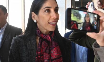 Deja Fiscalía Verónica Hernández Giadáns, presentó renuncia ante Congreso de Veracruz