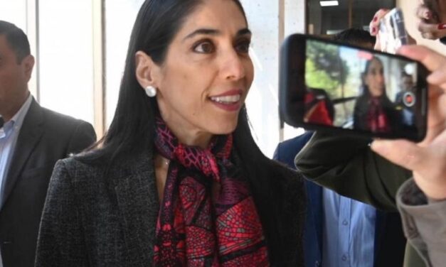 Deja Fiscalía Verónica Hernández Giadáns, presentó renuncia ante Congreso de Veracruz