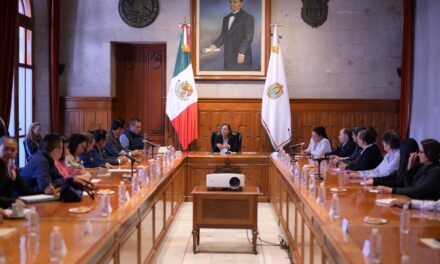 Rocío Nahle establece supervisión directa con directores para acelerar obras escolares