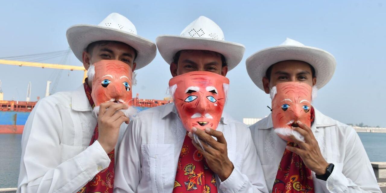 Invita SECVER a vivir la magia de la Navidad en Xalapa y despedir el año en Veracruz