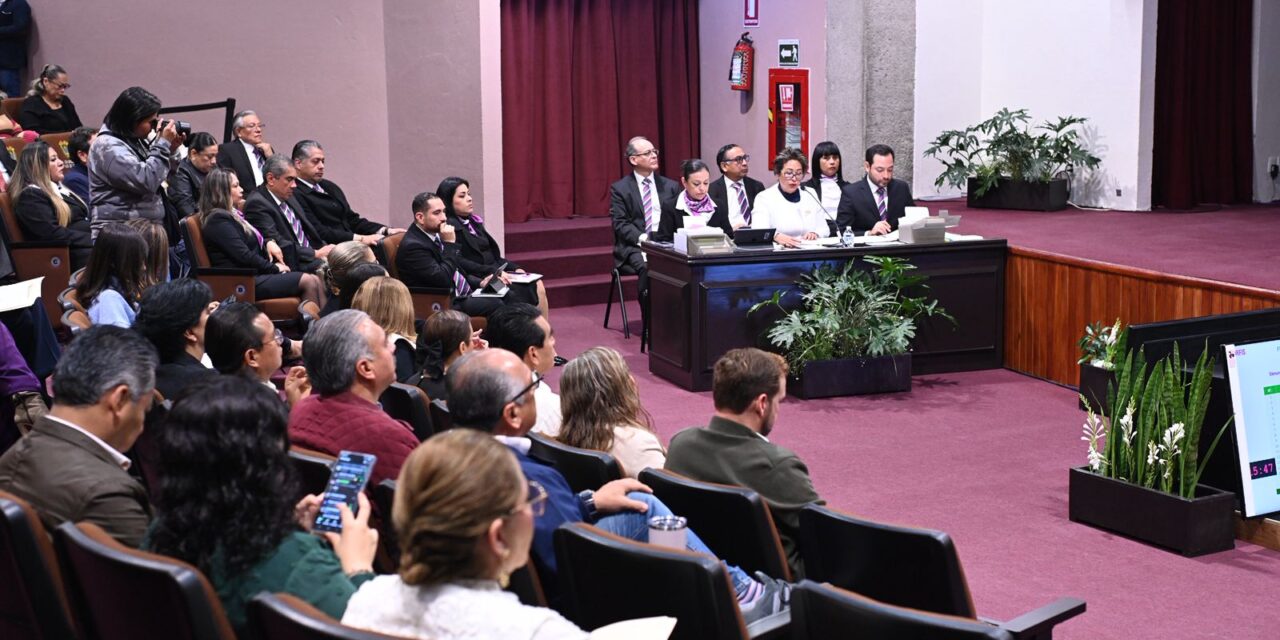 Astrolabio Político