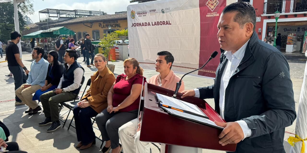 Concentra Jornada de Empleo en Coatepec más de 200 oportunidades laborales