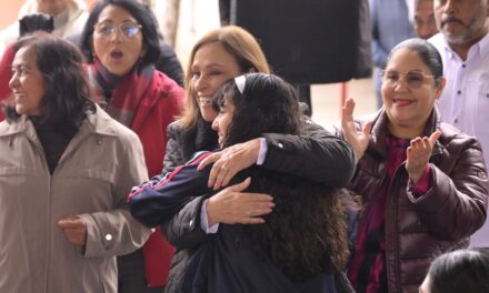 Con enfoque humanista, Rocío Nahle inicia entrega de útiles escolares a municipios afectados de la zona norte