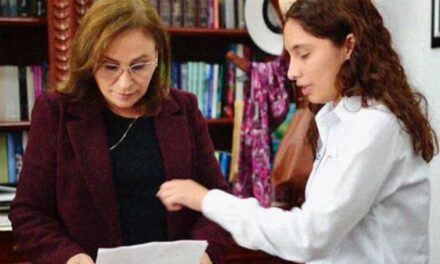 Se reúne gobernadora Rocío Nahle con Valeria Palacios, estudiante veracruzana que recibirá la Medalla Mundial de Educación