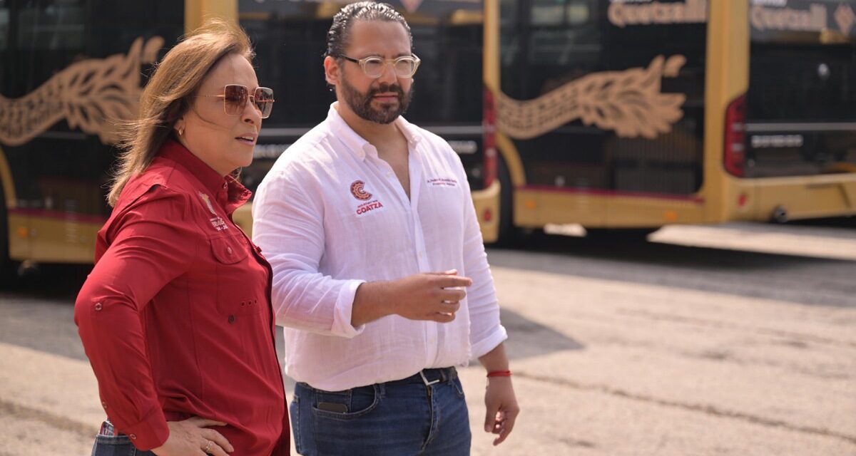 Gobernadora supervisa unidades Quetzalli que renovarán el transporte público en Coatzacoalcos