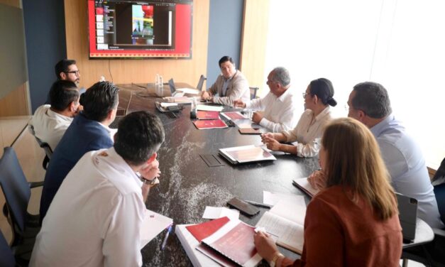 Astrolabio Político