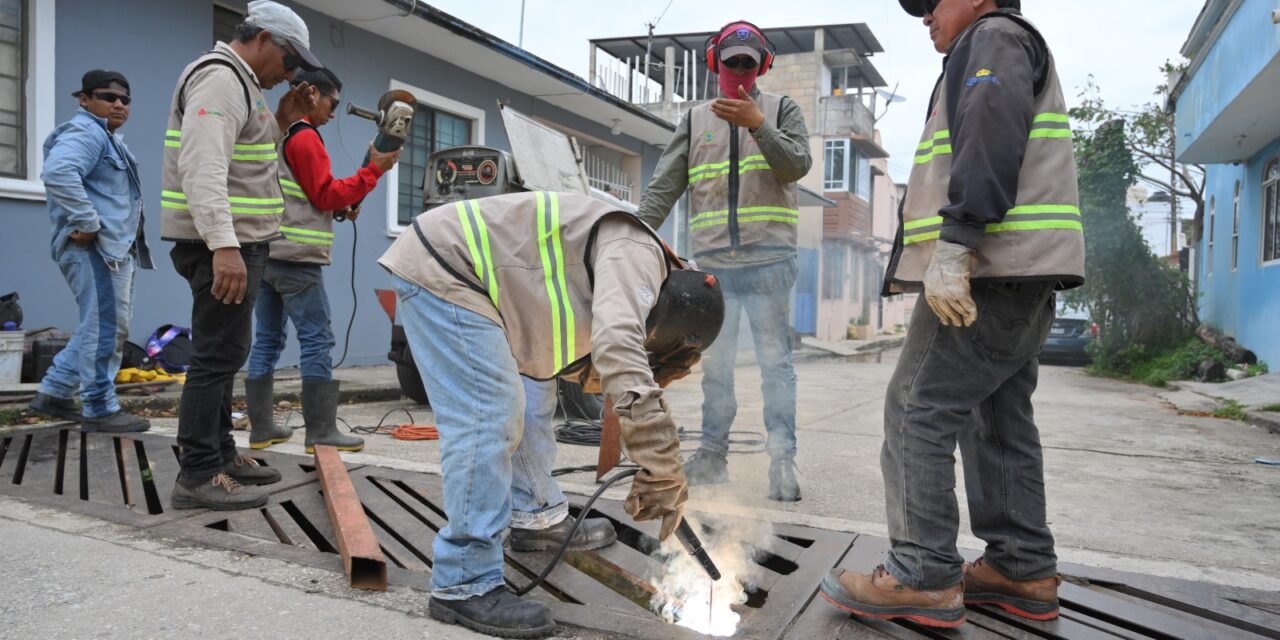 Da Pedro Miguel Rosaldo respuesta inmediata a vecinos de Santa Isabel; en horas resuelve problema de cuatro años