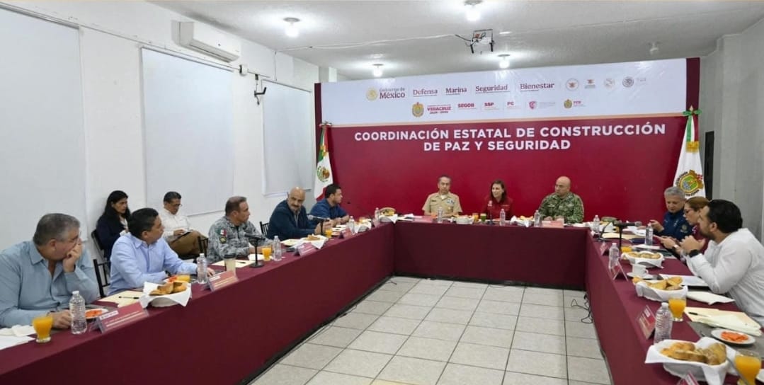 Rocío Nahle atiende seguridad, infraestructura y educación en Cosoleacaque y Coatzacoalcos