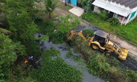 Cumple Pedro Miguel Rosaldo: concluyen primeras obras de desazolve de canales en Coatzacoalcos