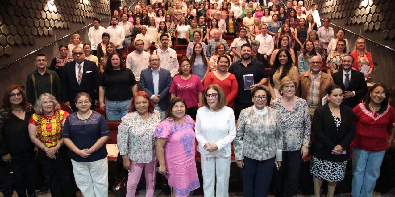 SECVER concluye con éxito dos días de reflexión con Sabina Berman