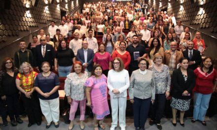 SECVER concluye con éxito dos días de reflexión con Sabina Berman