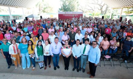 Entrega SEV más de 10 mil útiles y mochilas en municipios de la Huasteca