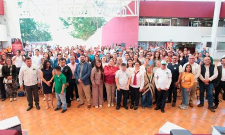 Reciben 57 CAM equipamiento tecnológico para fortalecer educación especial