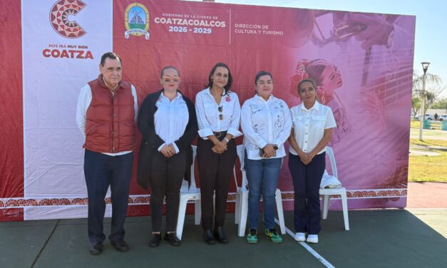 Lleva Pedro Miguel Rosaldo la lectura a colonias de Coatzacoalcos con programa ‘Biblioteca Rodante’