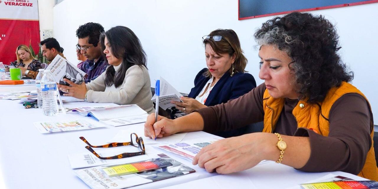 Incorpora DIF Estatal la perspectiva de género en cada programa institucional