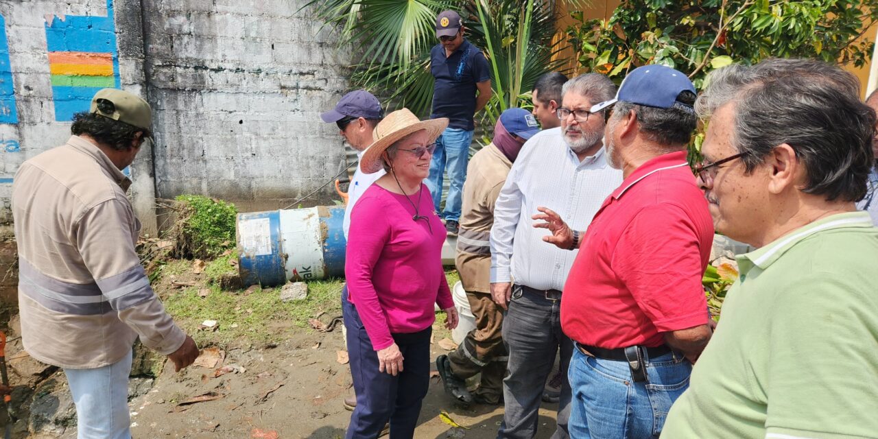 Gobierno de Pedro Miguel repara fuga histórica de agua potable en la colonia Tierra Nueva