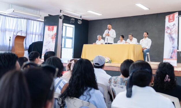 Incrementa SECTUR la competitividad turística de Coatzacoalcos mediante capacitación del sector