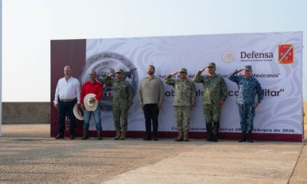 Respalda Pedro Miguel Rosaldo cabalgata del Ejército en Coatzacoalcos